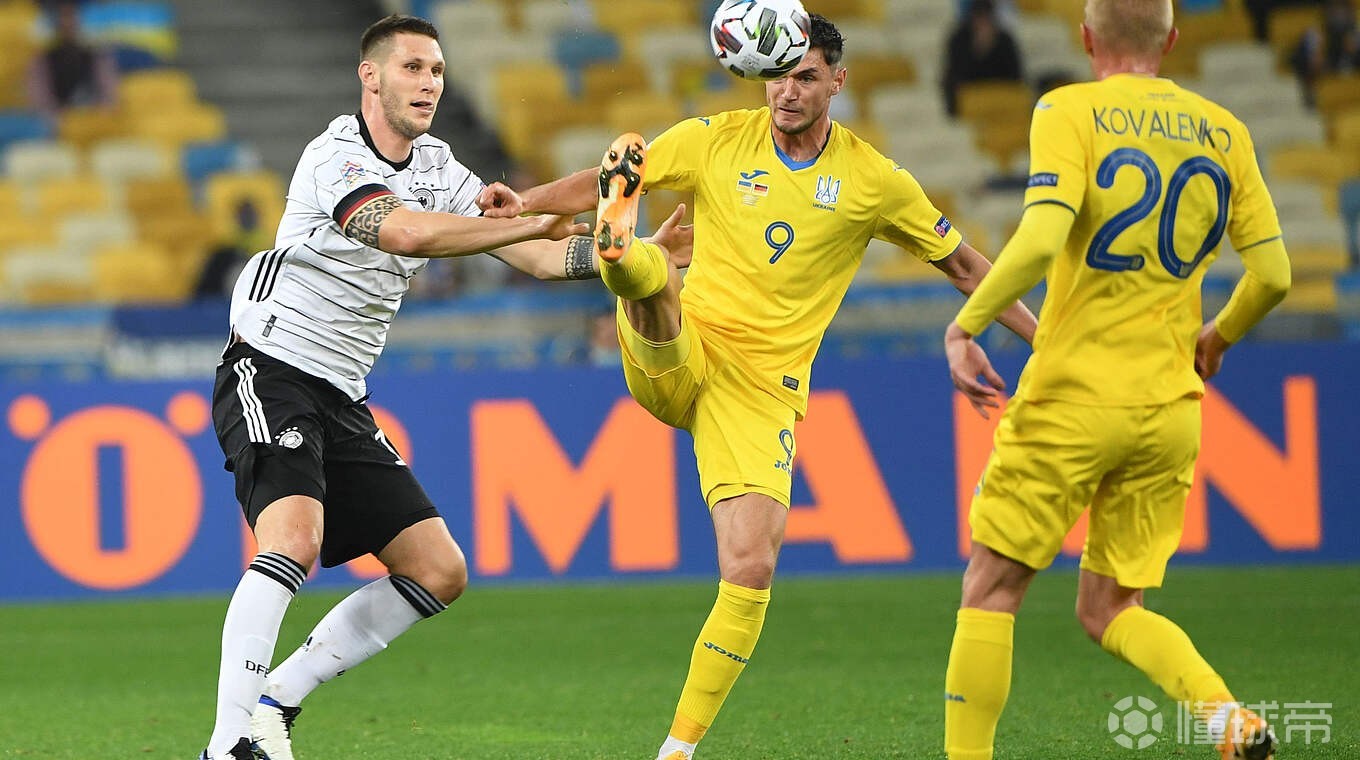 苏联红旗插上德国国会 苏联红旗插上德国国会