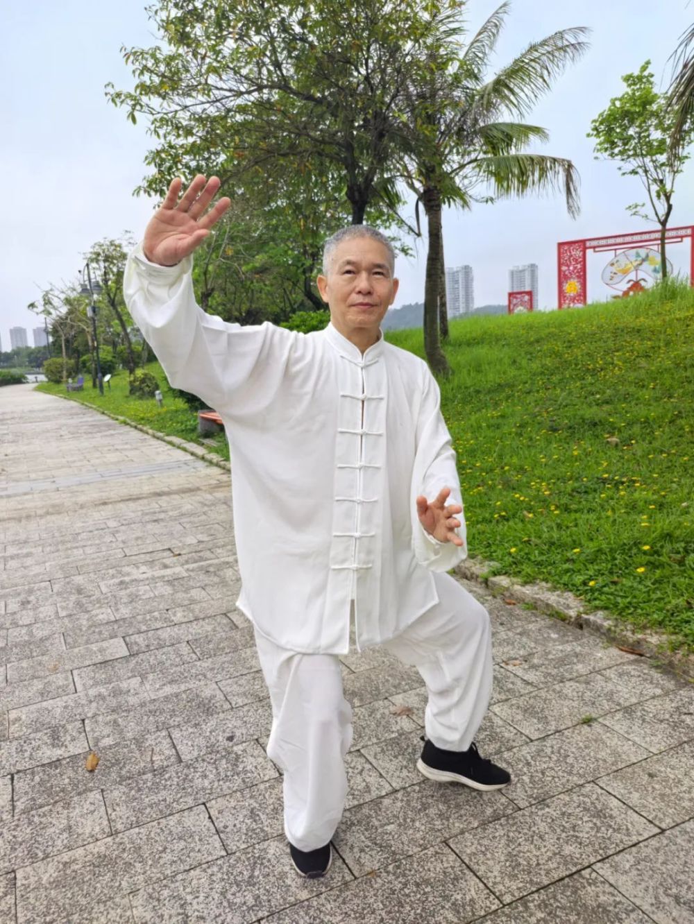 竞技宝-包含击剑赛场再起风云:陇右赤兔队小胜姑苏火箭队,脚步移动更到位边后卫成为亮点的词条