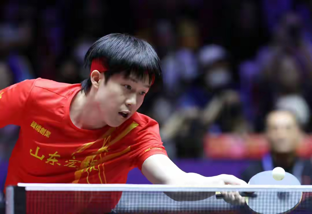 乒乓球夜战:洞庭银狐队鏖战三湘猎隼队,速度优势明显韧性与执行并存 乒乓球夜战:洞庭银狐队鏖战三湘猎隼队,速度优势明显韧性与执行并存