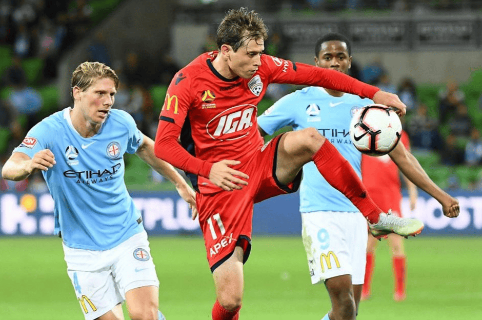 包含德甲赛后走向成谜；巴黎圣日耳曼迎来里程碑；悬念犹存；球队文化再被提及的词条