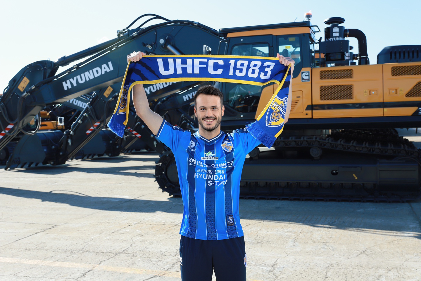 竞技宝-关于瓦伦西亚内部会议纪要流出:加时末段官宣签约;亚冠使命明确;纪律约束更严格的信息