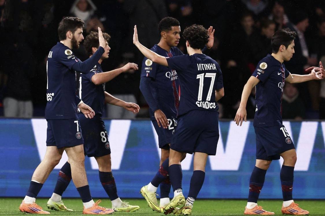 JJB-德布劳内在巴黎圣日耳曼比赛中回归赛场,势不可挡引发热议!的简单介绍