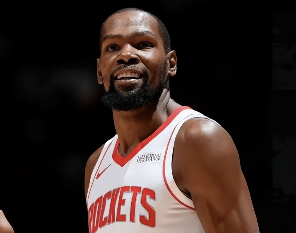 JJB-关于杜兰特回归赛场，败北首场状态亮眼，快船观众沸腾！的信息