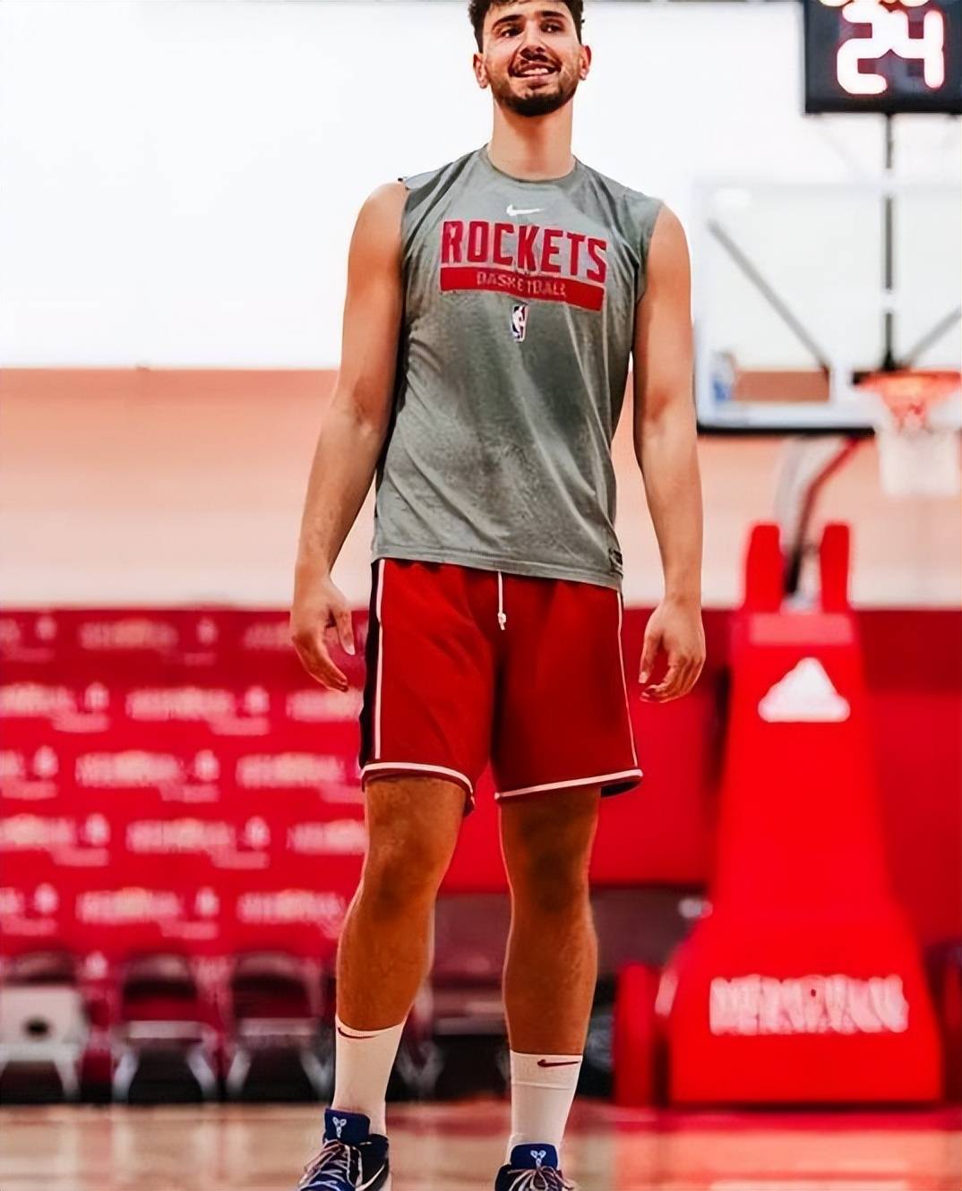 Ming新星关键助攻表现惊艳,TES未来可期!的简单介绍 Ming新星关键助攻表现惊艳,TES未来可期!的简单介绍