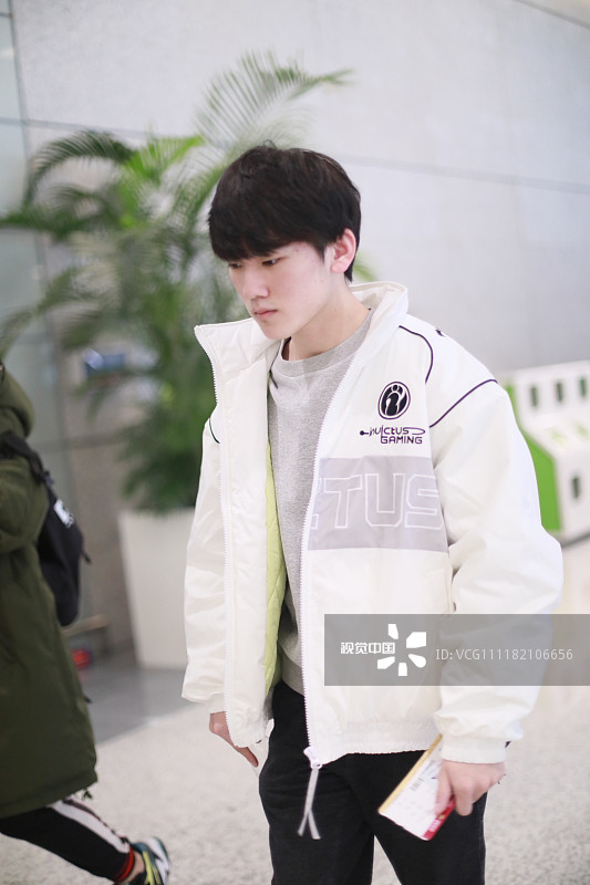 JJB-JackeyLove新星势不可挡表现惊艳，FPX未来可期！的简单介绍